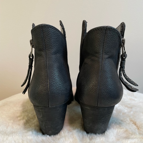 Steve Madden Genuine Leather Ankle Boots (9.5) - Picture 9 of 9